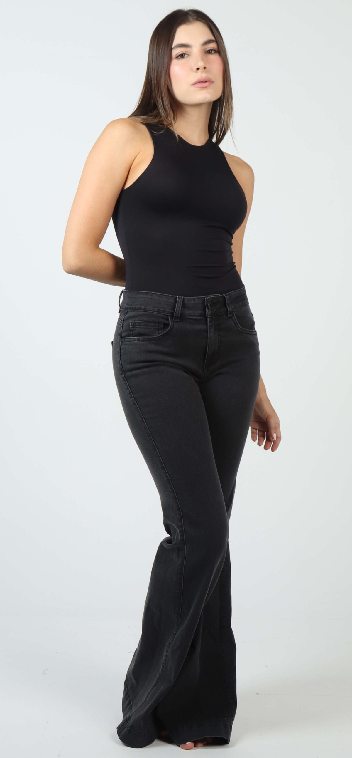 Jean Femenino Flare Fit Esencial de Moda Negro