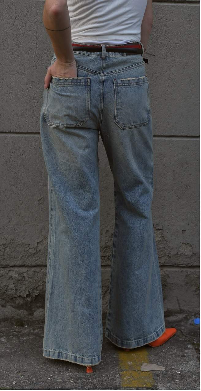 Jean Wide Leg Tiro Alto Cortes y Veteado Azul Medio Transversal Moda Femenino - Imagen 4