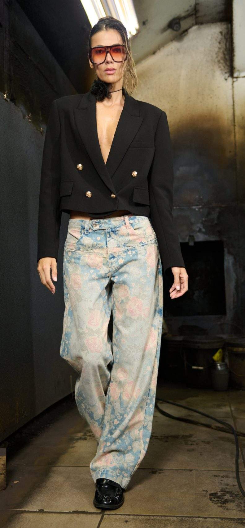 Jean Straight Tiro Medio Azul Medio Flowers Print Femenino Impacto Moda