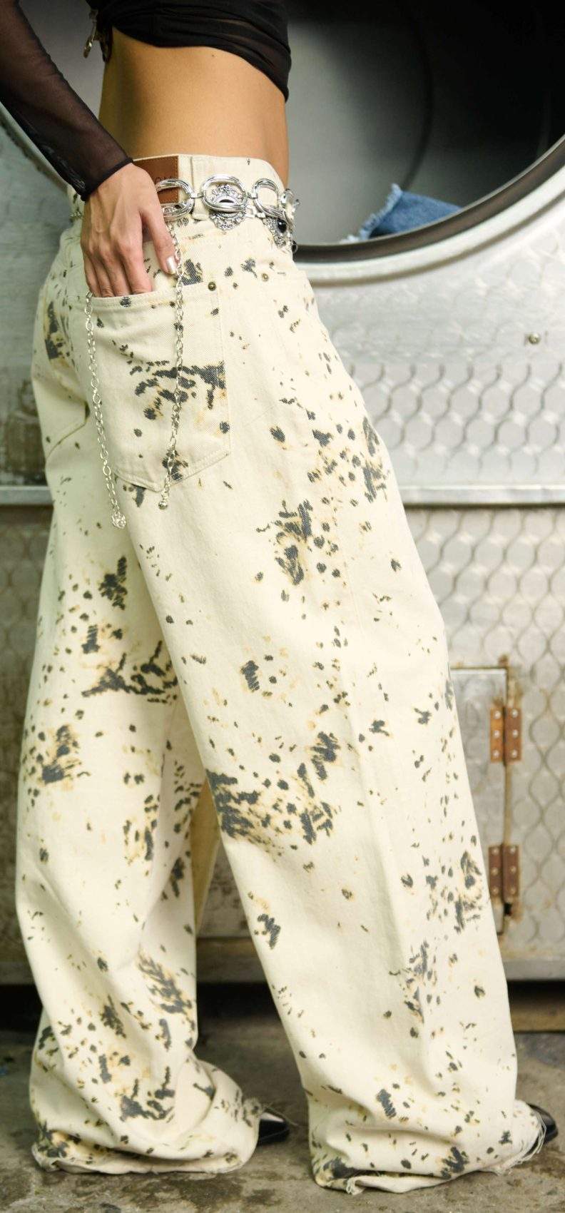 Jean Wide Leg Tiro Medio Marfil Pareo Estampado Distorsion Femenino Impacto Moda - Imagen 8