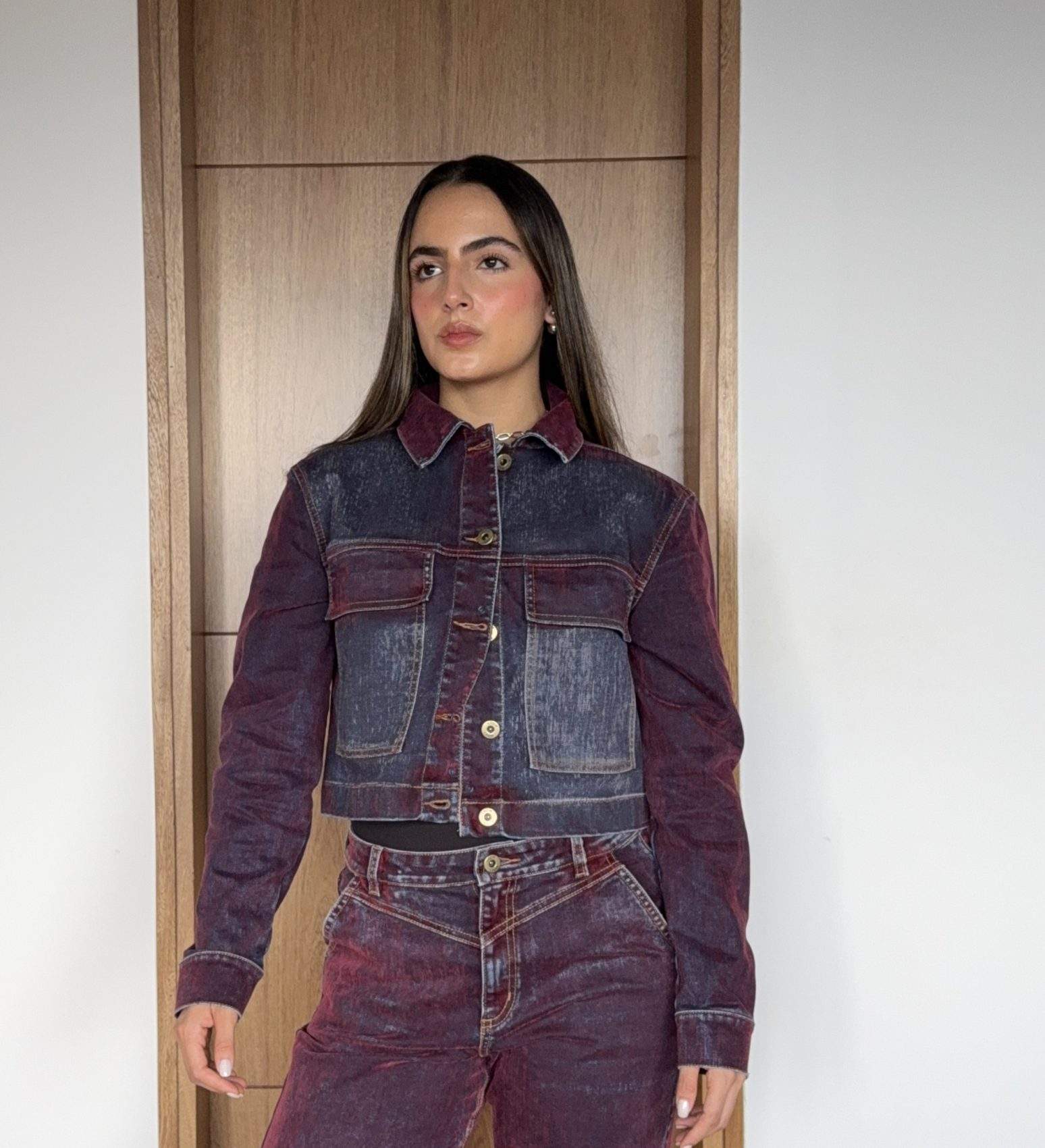 Chaqueta Denim Crop Spec Tex Velvet Vinotinto Azulado Impacto Moda Femenino - Imagen 2